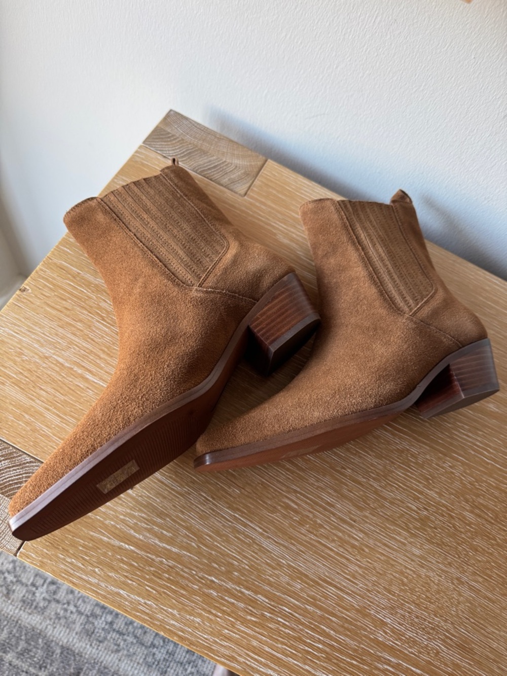 NWOB! MADEWELL Women’s The Ingrid Chelsea Boot in Suede, Dried Acorn, Size 10.5 - Picture 5 of 16